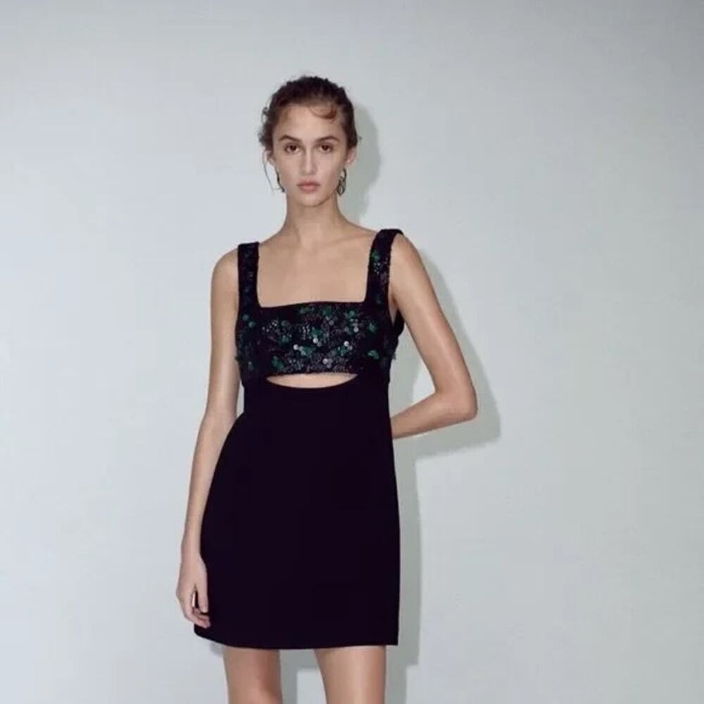Zara Embroidered Yoke Mini Sequin Dress Womens Large Blk Green Limited Edition